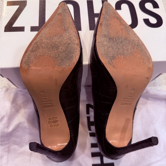 🖤🖤Schutz Black Croc-Embossed Pointed-Toe Pumps – Size 7 | 4” Heel - Picture 5 of 9